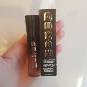 Buxom liquid lipstick, Devious Dolly